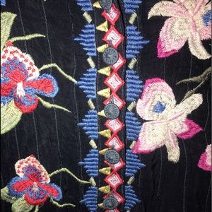 Johnny Was XL Embroidery Tunic Navy💙